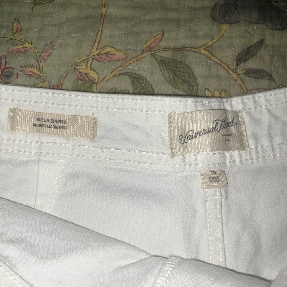 Universal Thread NWT Sailor White High-Rise Cotton Denim Shorts size 10 - Picture 5 of 9